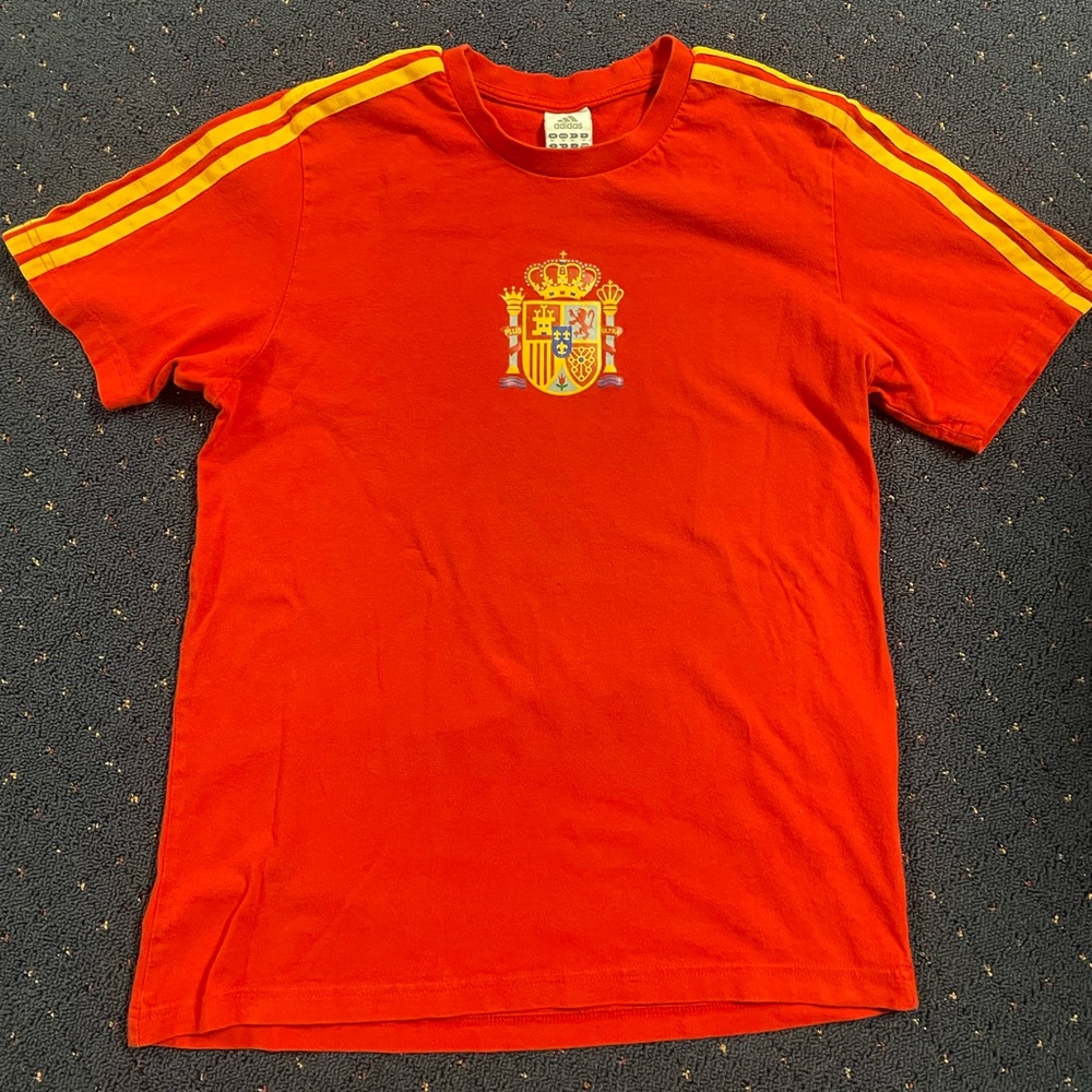 Adidas replica Spanish soccer jersey t-shirt.  Size Medium.  100% cotton.